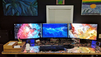 Custom desktop on an UPLIFT V2 Frame